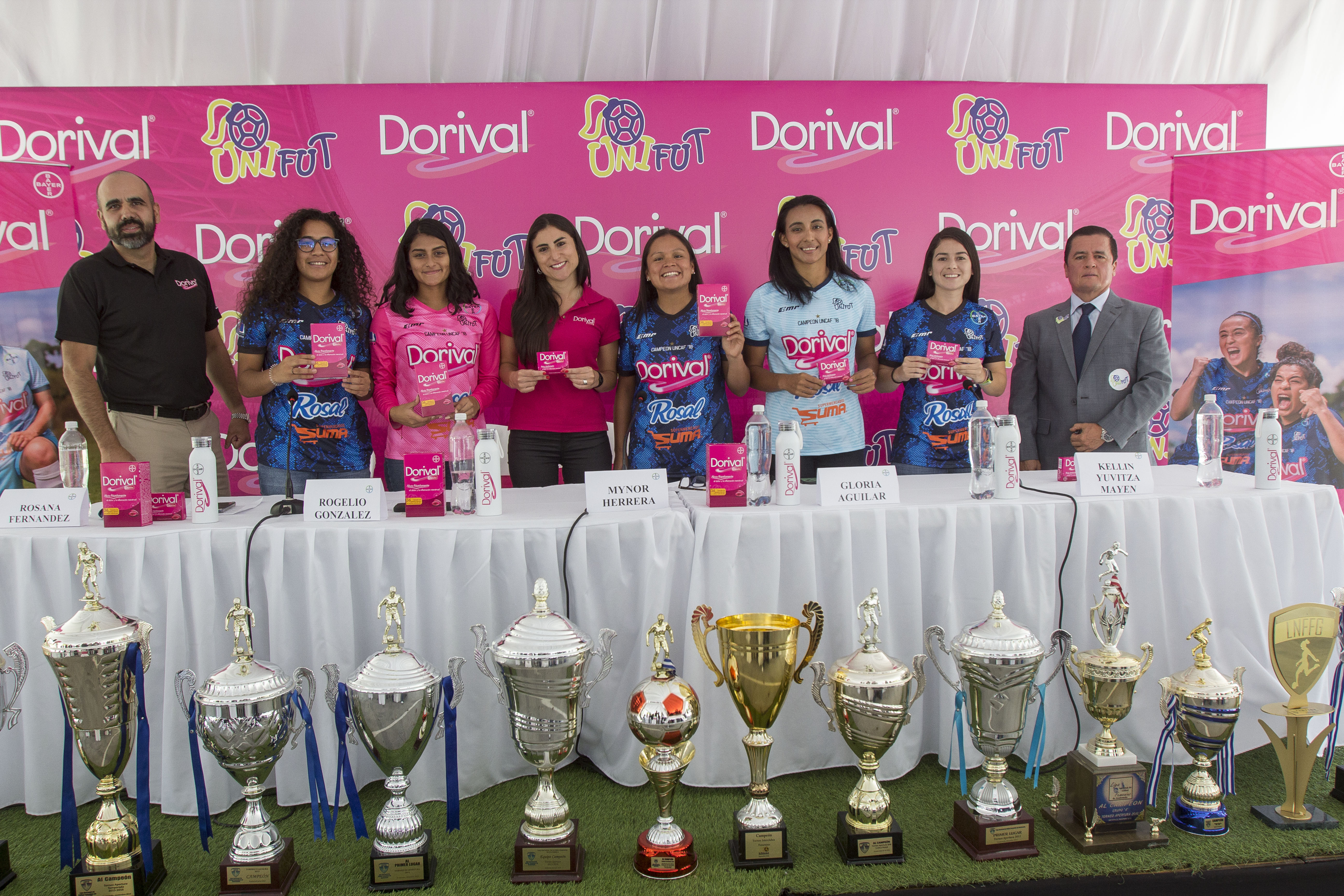 Bayer es el nuevo patrocinador el equipo femenino de Guatemala Unifut. Foto Prensa Libre: Norvin Mendoza.