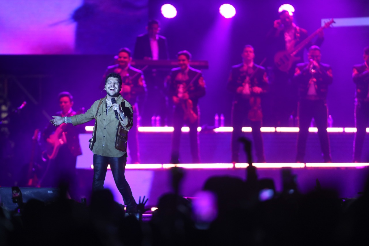 Foto Prensa Libre: Christian Nodal, en su concierto en Gautemala el 7 de mayo en su "Forajido Tour".