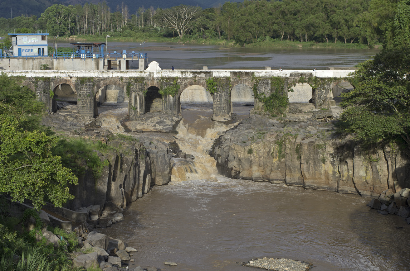 La hidroeléctrica Los Esclavos, se ubica en Santa Rosa, empezó a operar en 1966. (Foto, Prensa Libre: sitio electrónico del Inde).