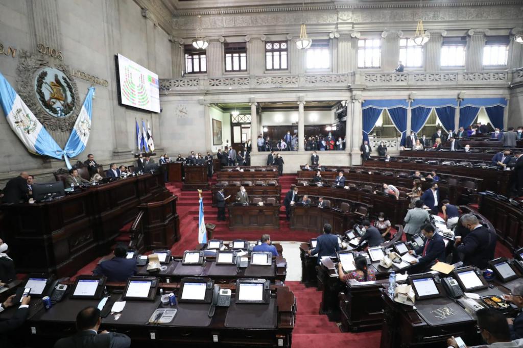 El Pleno de diputados ha emitido subsidios al gas propano y a los combustibles en 2021, pero la oposición destaca que la medida no ayuda a las familias. Fotografía: Congreso.