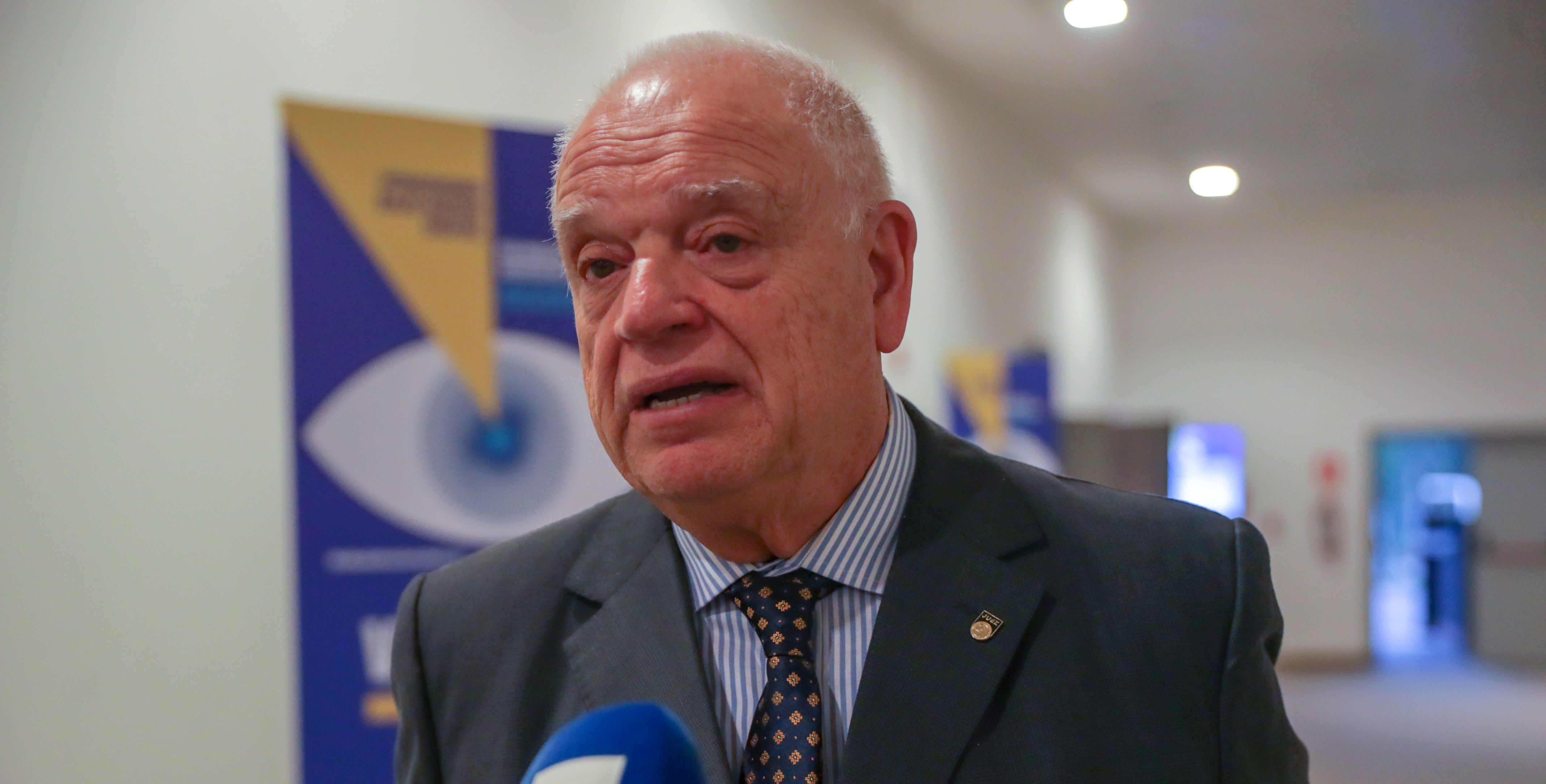 Ricardo Pérez Manrique, presidente de la Corte IDH, habla durante la Conferencia de la Unesco por el Día Mundial de la Libertad de Prensa, en Punta del Este, Uruguay. (Foto Prensa Libre: EFE)