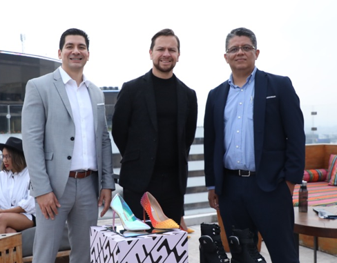 Representantes de ADOC: 
Rafael Guardado, Andrés García, Luis Torres. Foto Prensa Libre: Cortesía.