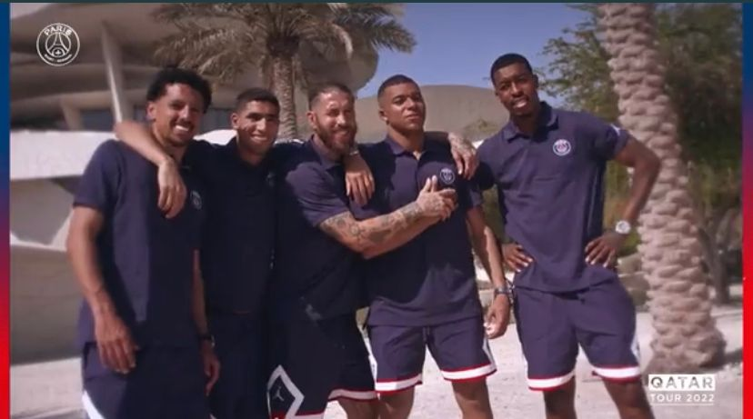 La imagen de Kylian Mbappé y Sergio Ramos que le da la vuelta al mundo. (Foto Prensa Libre: Twitter)