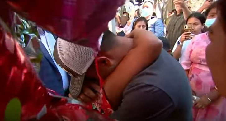 Momentos en que migrantes guatemaltecos se reencuentran con su familia en Los Ángeles. (Foto: Captura de imagen del video de Noticias Telemundo)