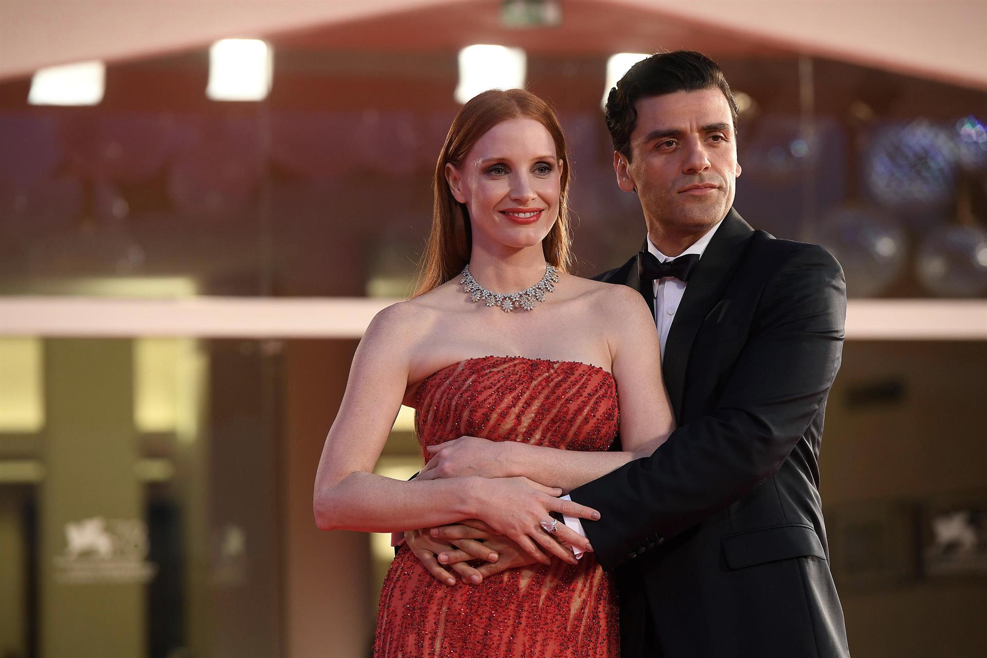 Jessica Chastain y Óscar Isaac