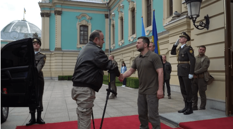 Alejandro Giammattei se reunión con Volodomir Zelenski en Kiev. (Foto Prensa Libre: Gobierno de Guatemala)