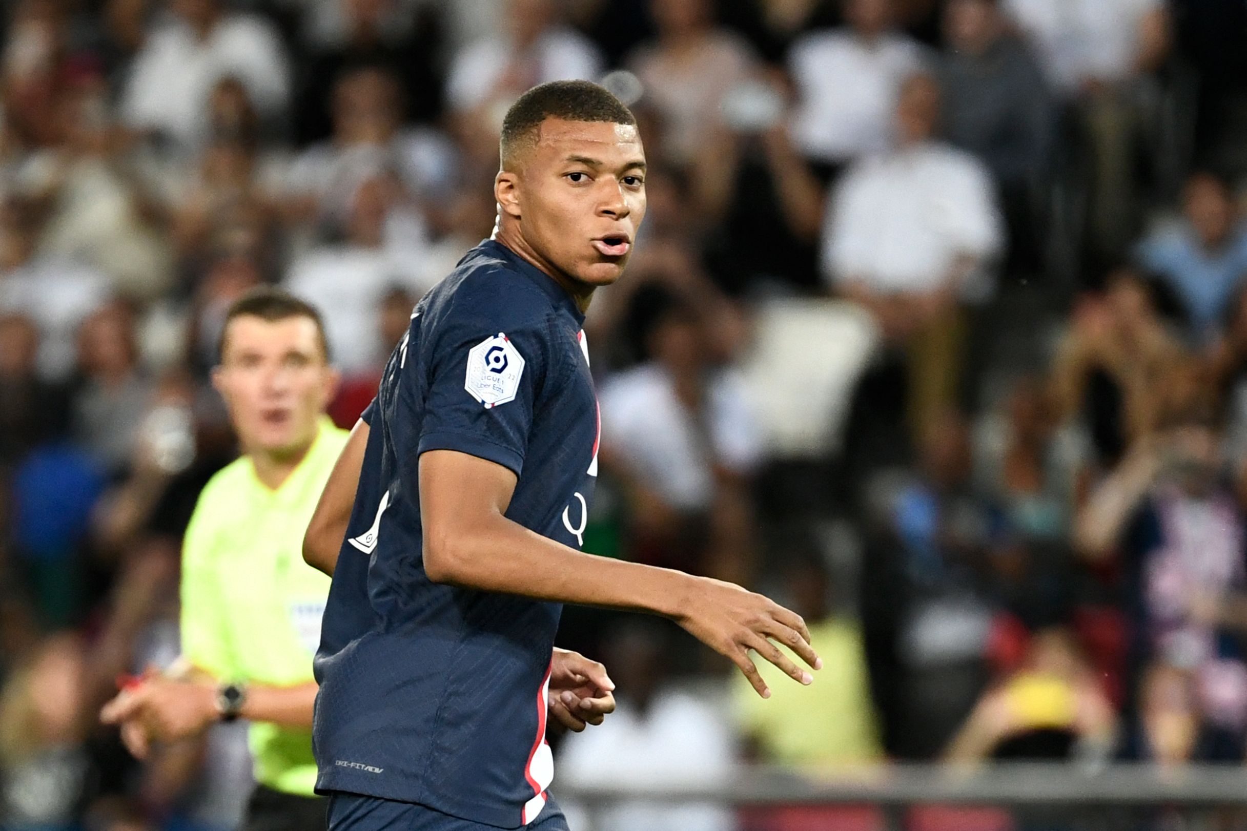 El delantero fracés del PSG Kylian Mbappé se ve así mismo como uno de los mejores jugadores del mundo. Foto Prensa Libre (AFP)