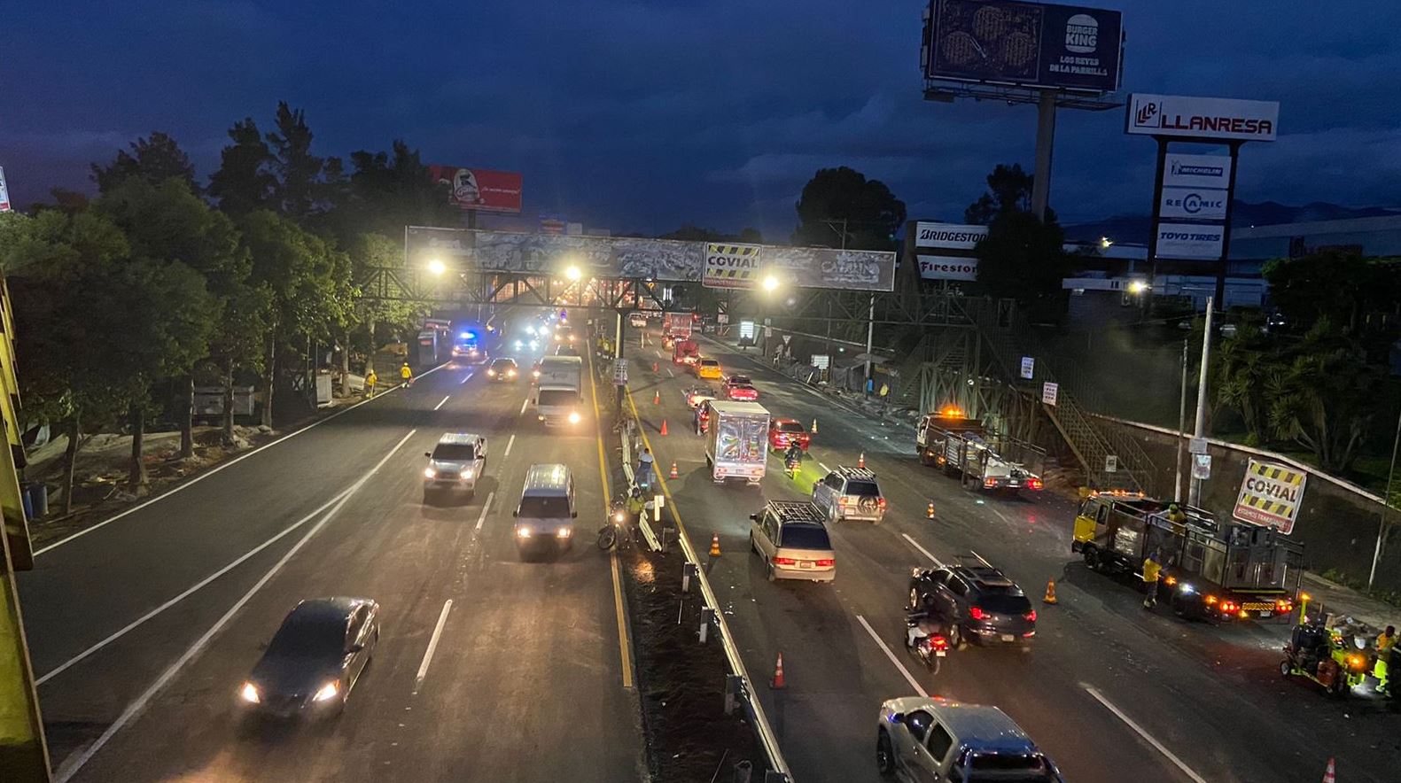 El lunes 8 de agosto de 2022 quedó habilitado el paso en el km 15 de la ruta al Pacífico, Villa Nueva, en donde se formó un hundimiento el pasado 14 de junio.  (Foto Prensa Libre: Covial)