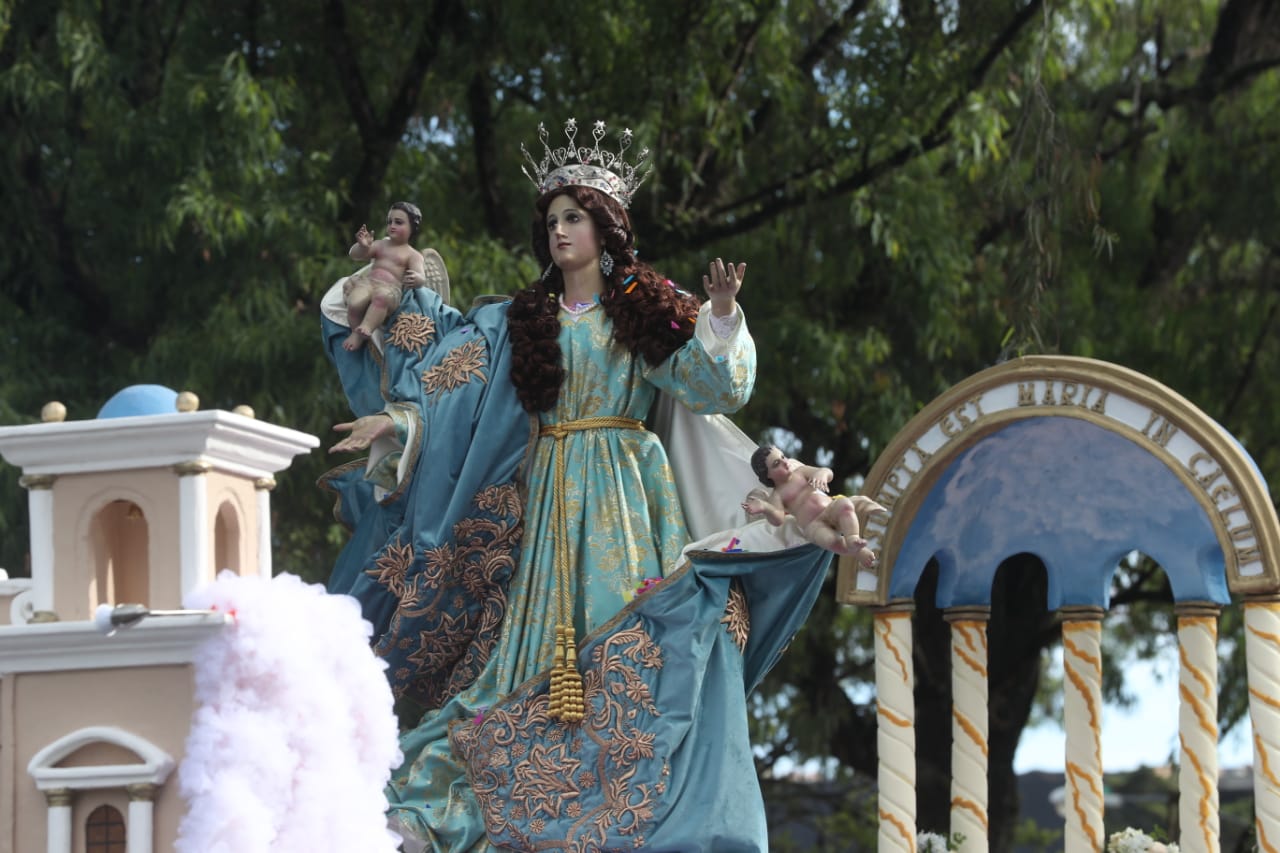 Así luce la Virgen de la Asunción. (Foto Prensa Libre: Erick Ávila)