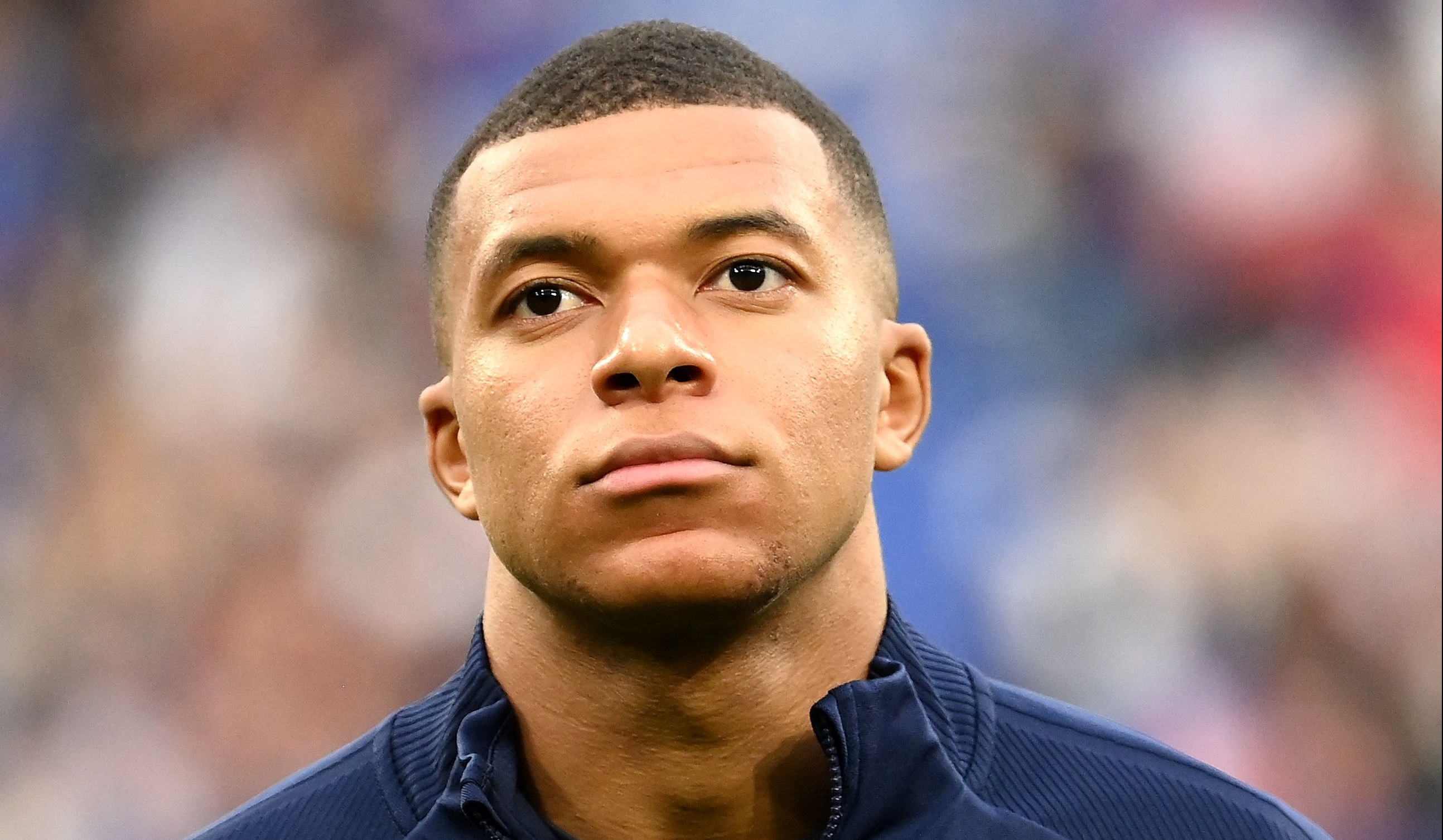 Pese a la polémica, la Federación francesa asegura que Mbappé continúa muy comprometido con "Les Blues".  (Foto Prensa Libre: AFP)