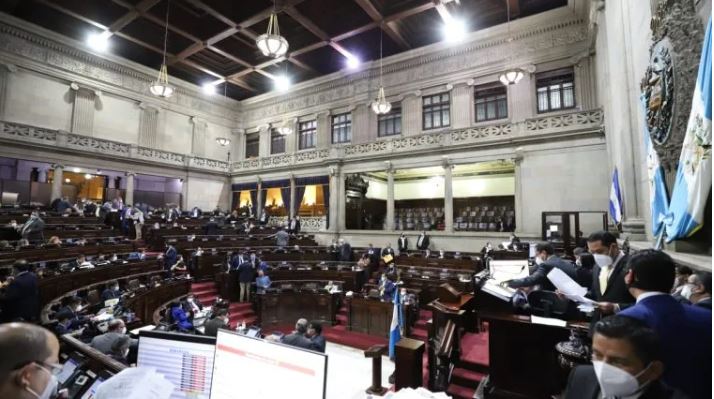 En el Congreso, diputados de oposición enfrentan antejuicios. Algunos advierten que hay una estrategia para vedarles su participación política. (Foto Prensa Libre: Hemeroteca PL)