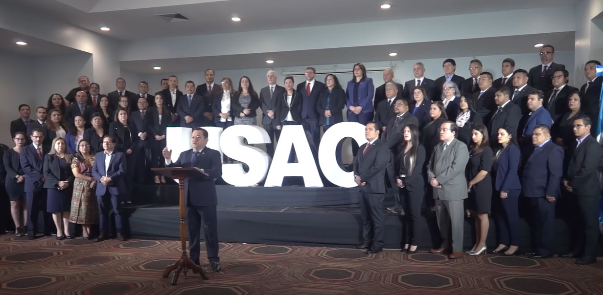 Walter Mazariegos, rector de la Usac pronunció un mensaje este martes 6 de septiembre, en el que se comprometió a solucionar la crisis universitaria. (Foto Prensa Libre: Captura de pantalla)