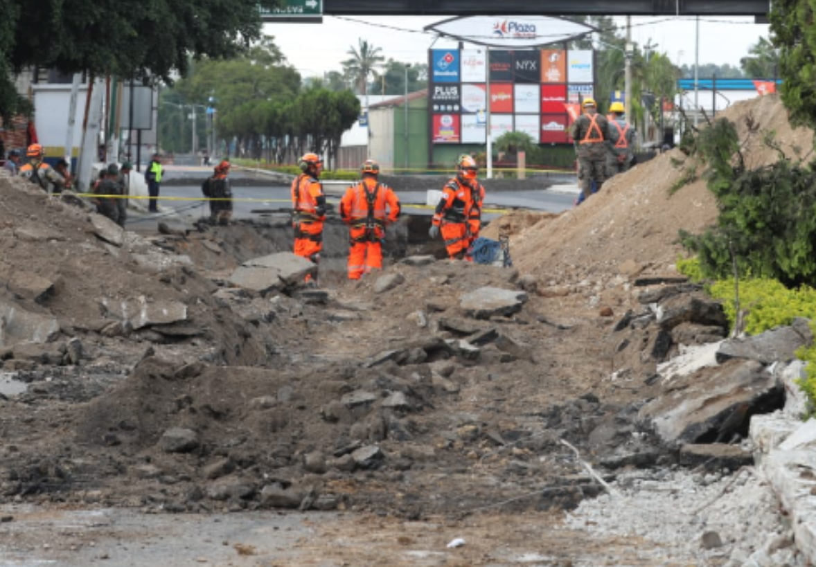 Socavón en Villa Nueva 