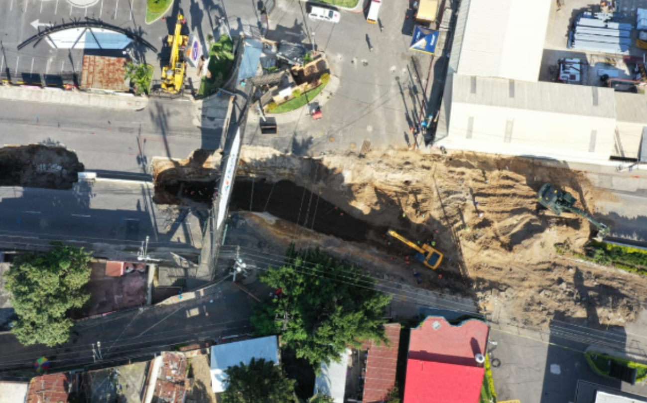 Socavón en Villa Nueva 