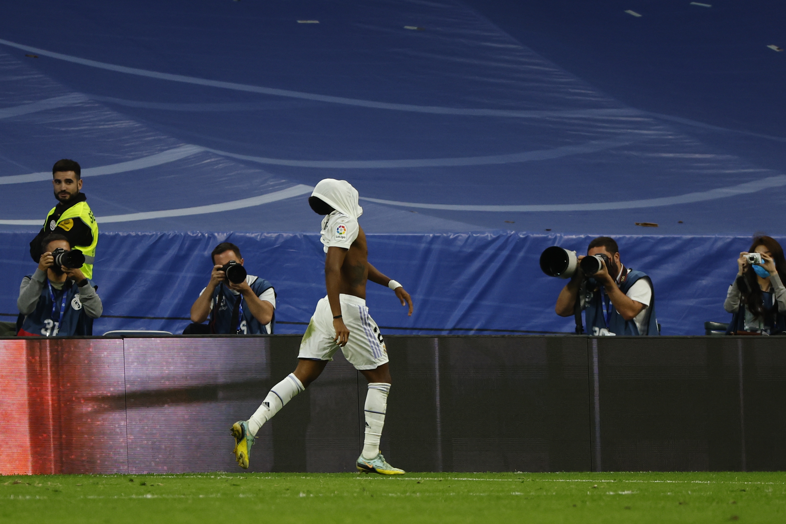 El Real Madrid de las remontadas épicas en los minutos finales del partido, ha desaparecido en este tramo de la temporada. (Foto Prensa Libre: EFE)