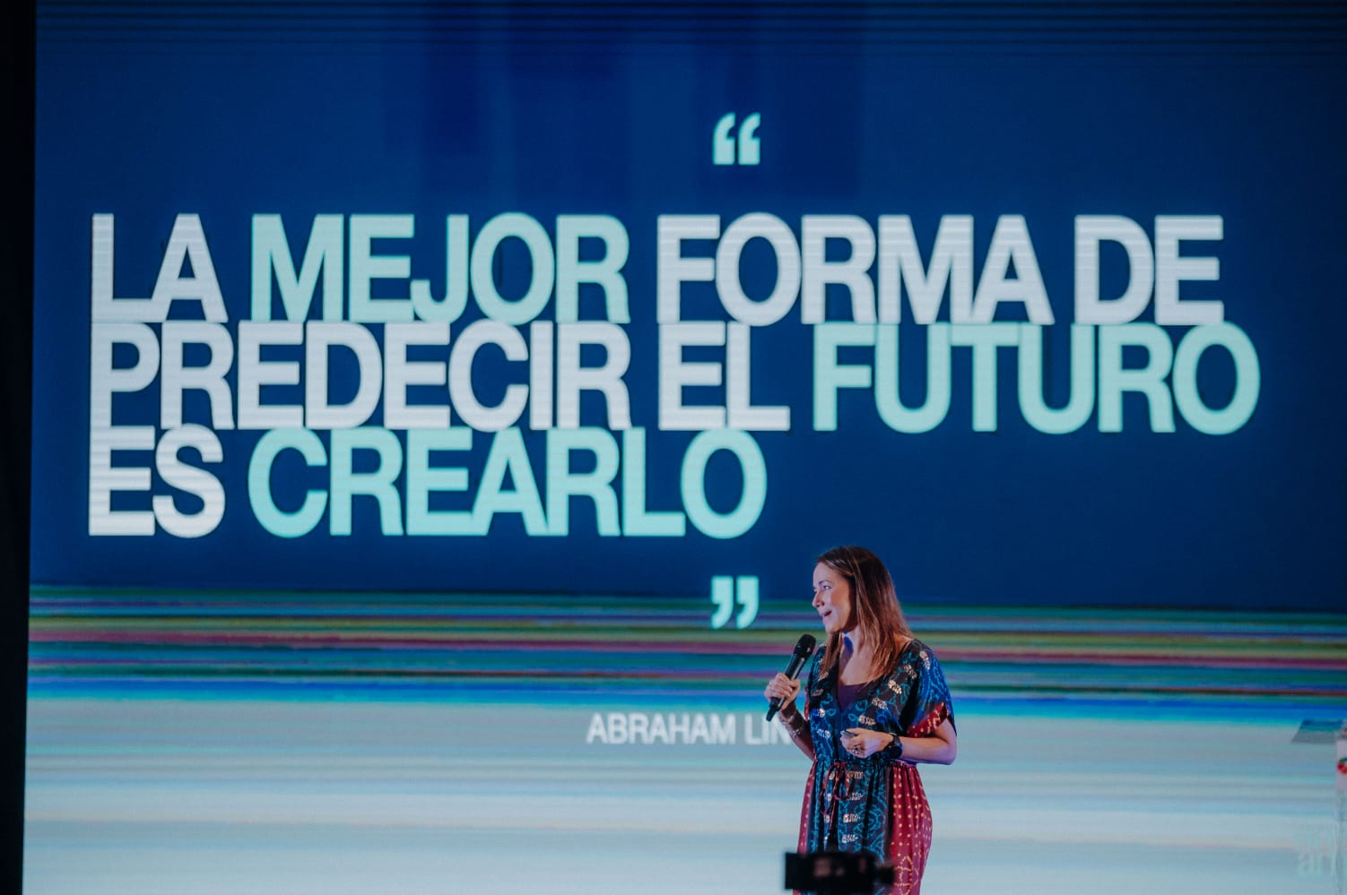 La colombiana Andrea Arnau, fundadora y CEO de CPT Investments e inversionista de Shark Tank Colombia y Shark Tank México en compañías en etapa temprana, visitó recientemente Guatemala. (Foto Prensa Libre: Cortesía Centrarse).