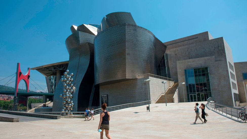 Efecto Guggenheim: cómo un espectacular museo cambió la suerte (y la faz) de Bilbao