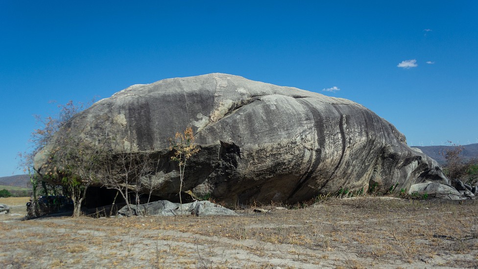 Uno de los restos fue hallado en el sitio arqueológico de Pedra do Tubarão en el estado de Pernambuco en Brasil.

Henry Lavalle (UFPE) y Desiree Nascimento (UFPE)