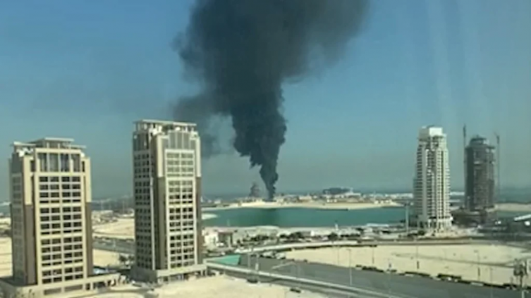 Un incendio se registró cerca de Lusail Stadium y generó preocupación por el encuentro entre Argentina y México.( Foto: Prensa Libre. EFE)