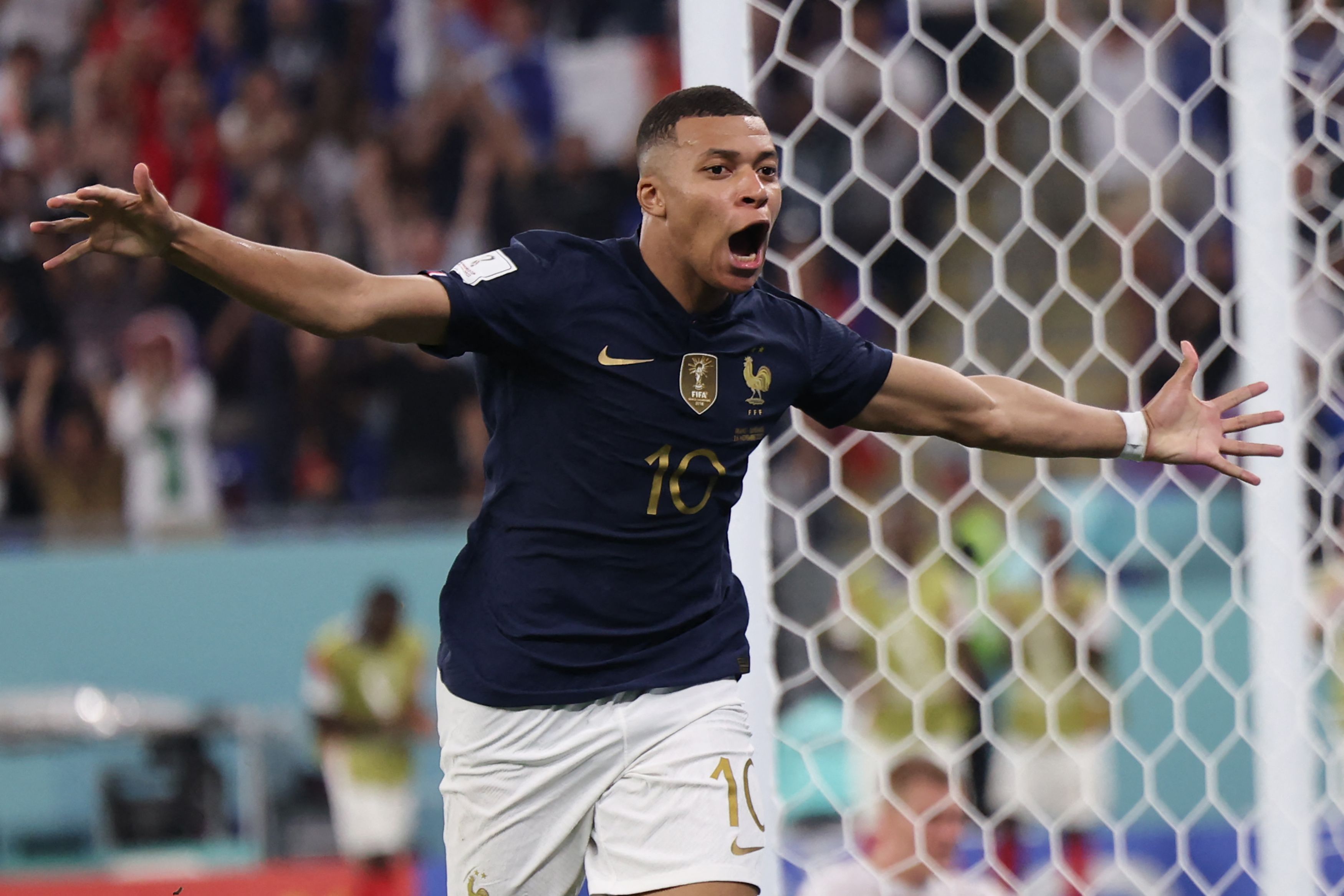 Mbappé deleitó a los aficionados franceses con dos goles que le dieron la victoria a su Selección frente a Dinamarca. (Foto Prensa Libre: AFP)