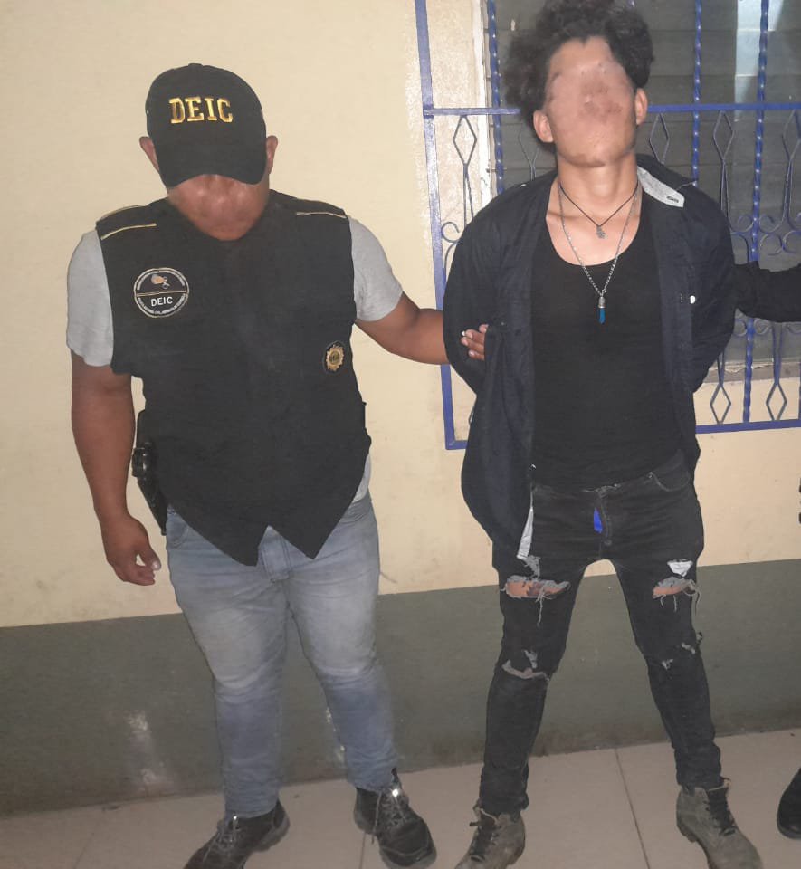 Capturan a presunto responsable de haber herido a un agente de la PNC en Tiquisate, Escuintla.