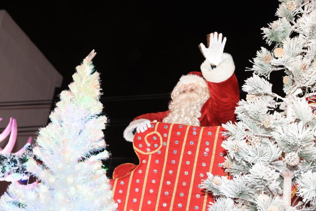 El desfile navideño recorrerá las 22 zonas de la ciudad de Guatemala. (Foto Prensa Libre: Roberto López)