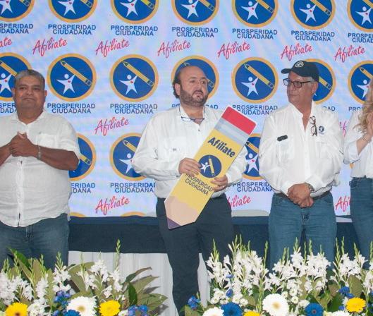 Antonio Malouf, al centro, nuevo secretario general del partido Prosperidad Ciudadana. (Foto Prensa Libre: Partido Prosperidad Ciudadana)