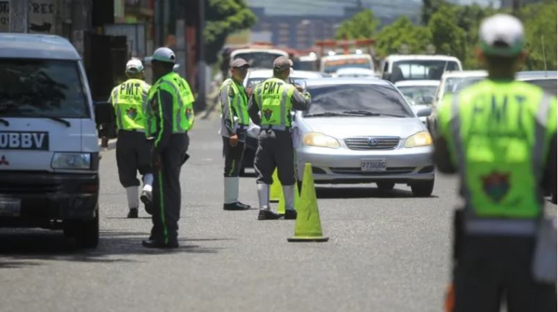 La PMT instala retenes en distintos puntos de la ciudad. (Foto Prensa Libre: Hemeroteca PL)