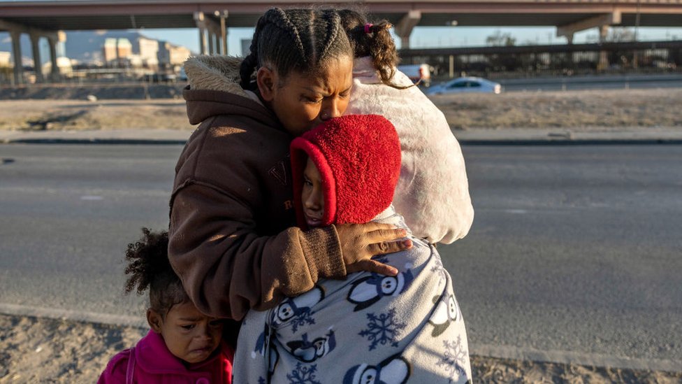 Las autoridades municipales de El Paso aseguran que la ciudad está al borde del colapso. (GETTY IMAGES)