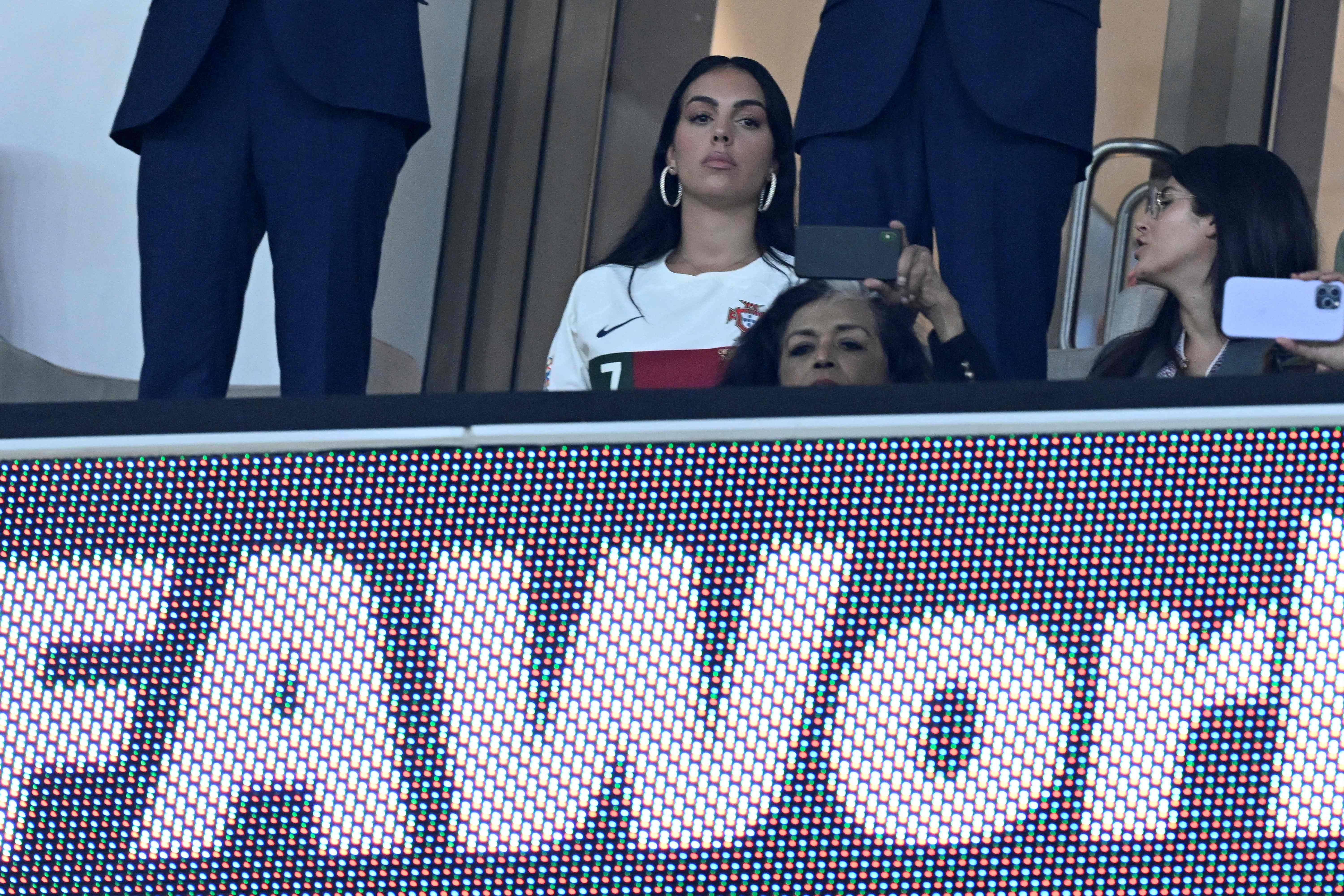 Georgina estuvo presente en el partido de Marruecos contra Portugal. Foto Prensa Libre (AFP)