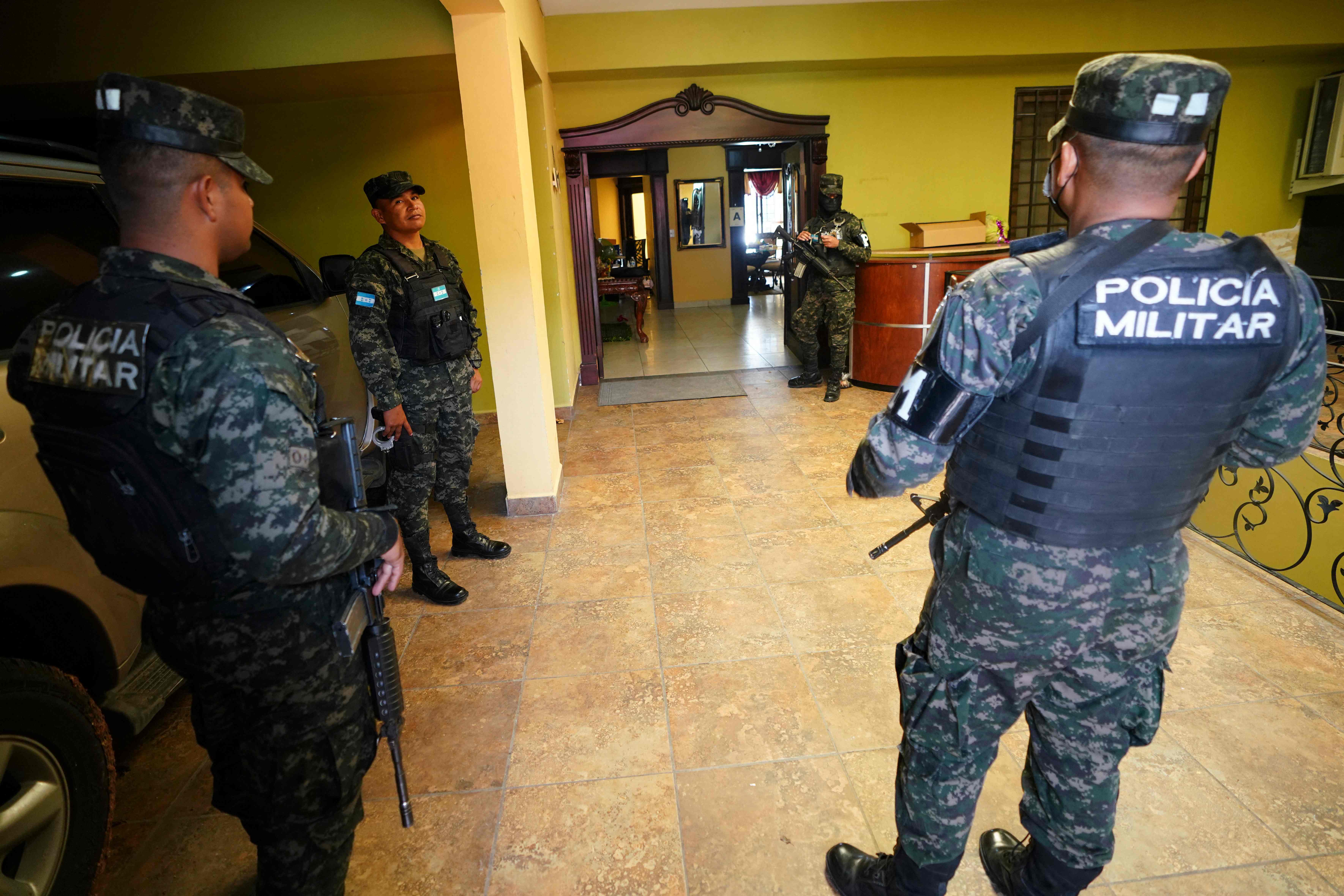 Con esta ampliación, quedarán suspendidas hasta el 20 de febrero las garantías constituciones en 235 de los 298 municipios de Honduras, según las autoridades. Fotografía: AFP.