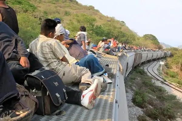 El peso de los factores económicos en la migración juvenil en Guatemala es determinante, según estudio de World Vision. (Foto Prensa Libre: Hemeroteca PL).