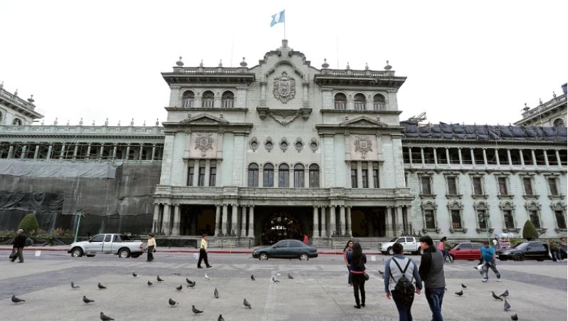 Cultura y Deportes prevé cobrar hasta Q1 por copia cuando se pida información pública. (Foto Prensa Libre: Hemeroteca PL)