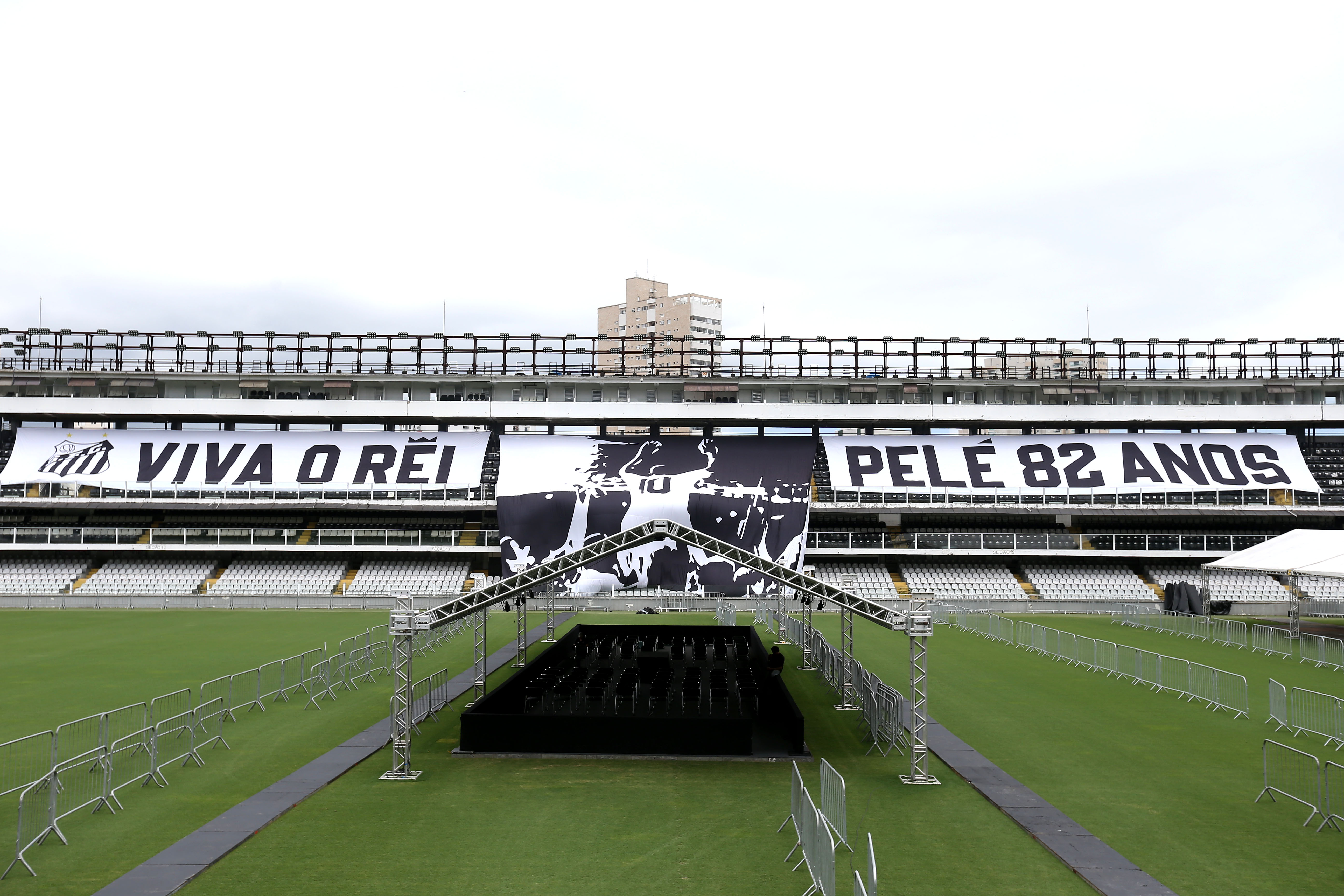 El estadio de Vila Belmiro, sede del club del Santos que se prepara para recibir al exjugador Pelé, en la ciudad de Santos. (Foto Prensa Libre: EFE)