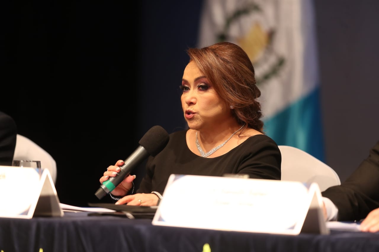 La presidente de TSE, Irma Palencia, durante el acto de convocatoria oficial a elecciones. (Foto Prensa Libre: Esbin García)