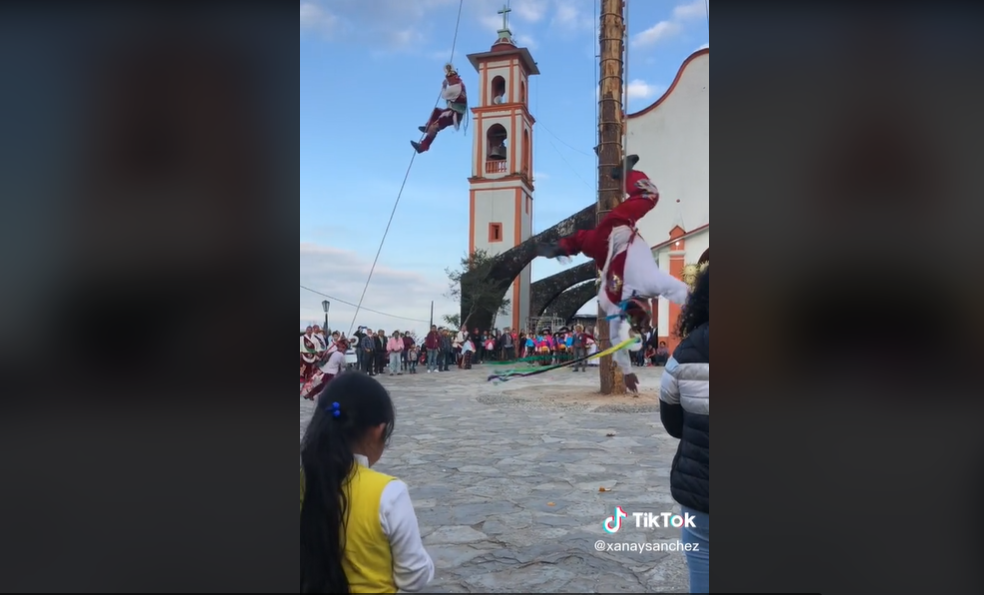 Video: Hombre de palo volador arrolla a espectador y se vuelve viral