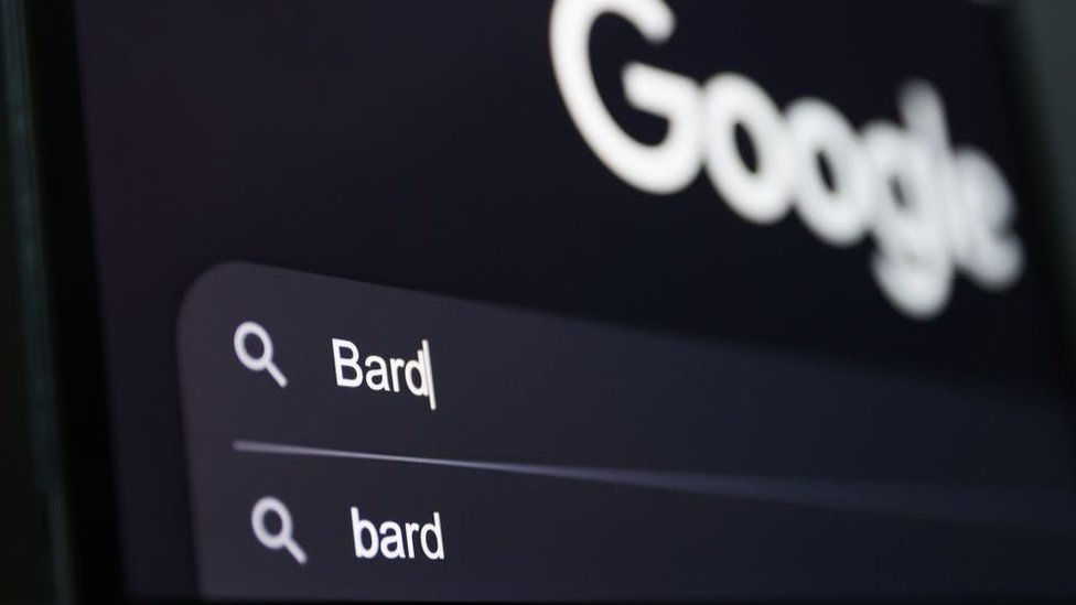 Google presentó a su nuevo chatbot de inteligencia artificial llamado Bard.