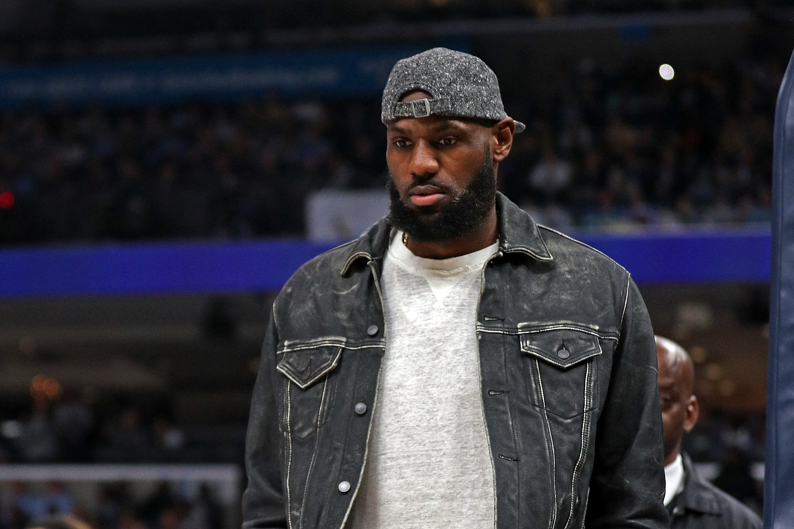 LeBron James, de Los Angeles Lakers, estará fuera por lesión según confirmó el equipo. (Foto Prenas Libre: AFP).