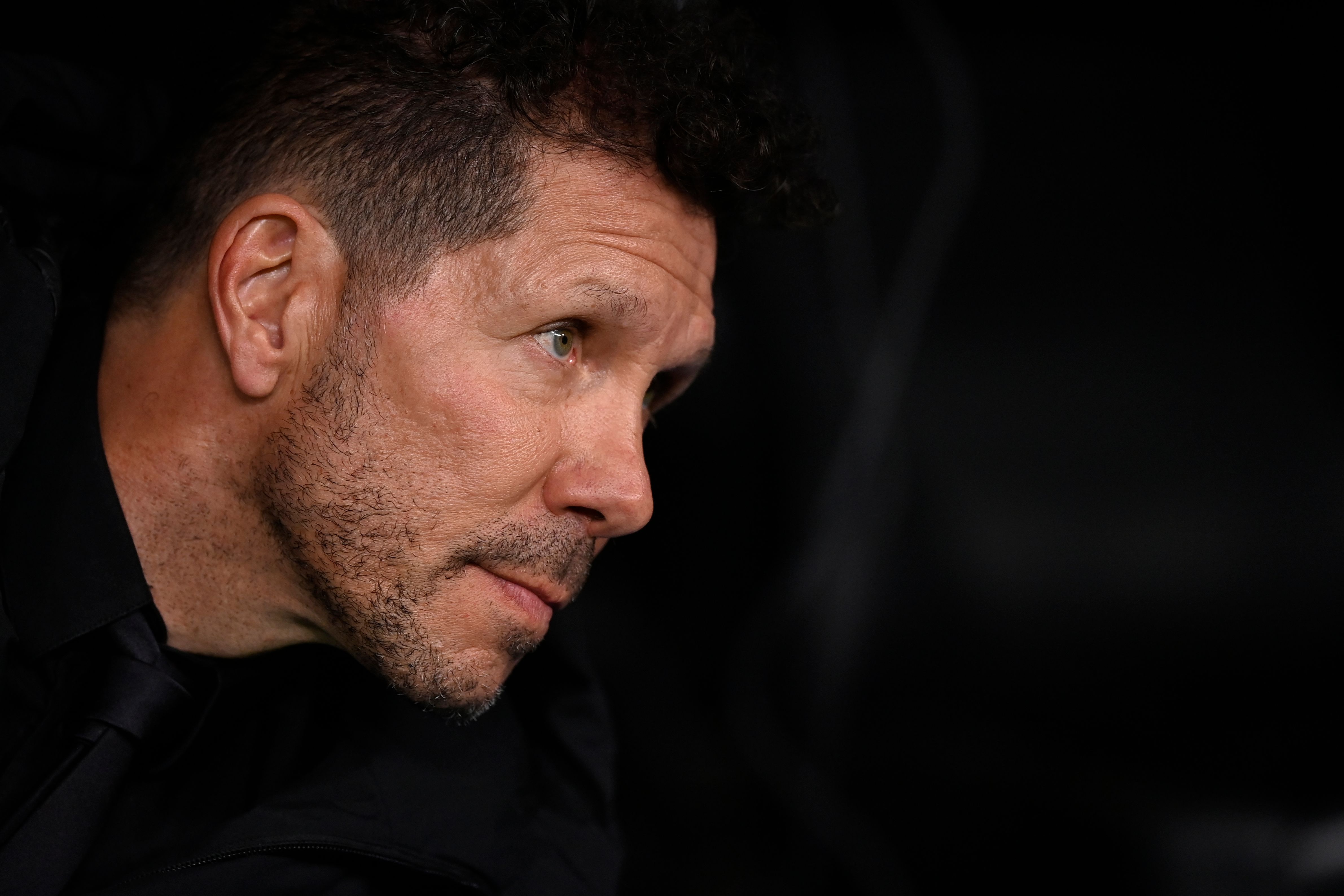 El técnico del Atlético de Madrid, Diego Simeone, rajó contra el arbitraje del derbi. Foto Prensa Libre (AFP)