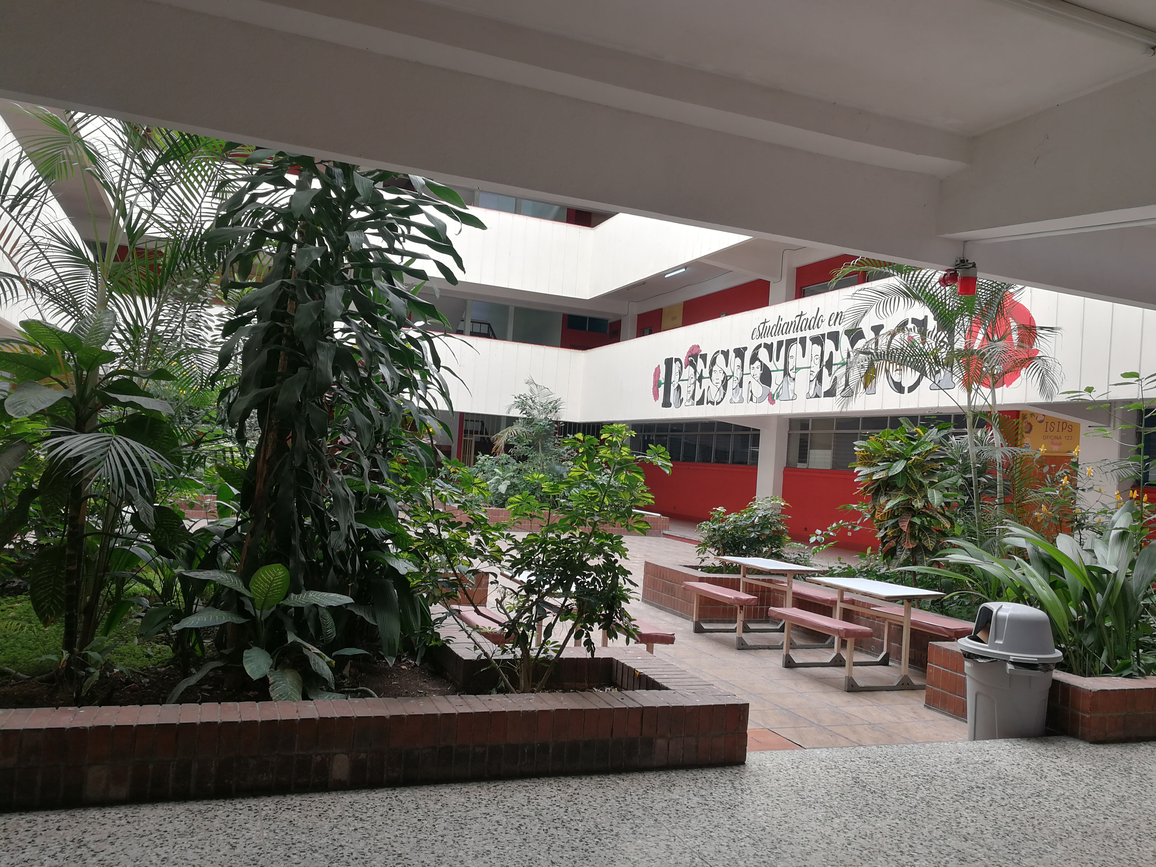 Las instalaciones de la Escuela de Ciencias Psicológicas están preparadas para recibir a los estudiantes en caso el Consejo Superior Universitario llame a clases presenciales. (Foto Prensa Libre: Ana Lucía Ola)