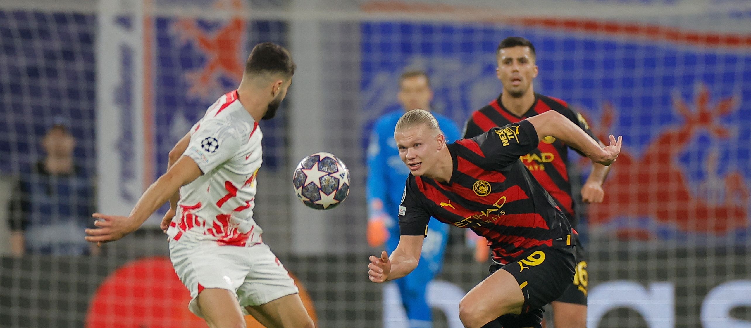 Erling Haaland estuvo bien marcado durante todo el juego. (Foto Prensa Libre: AFP)