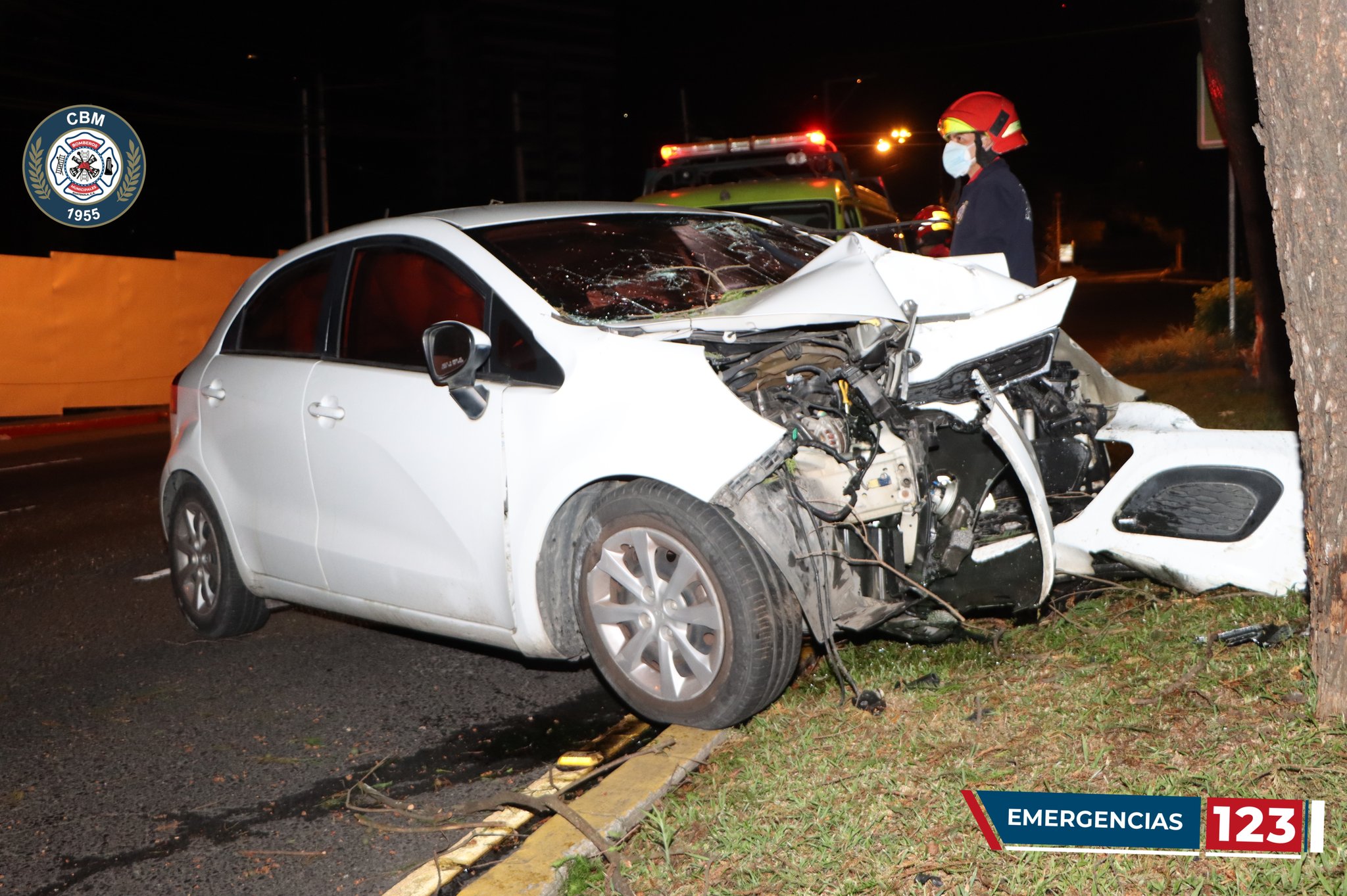 Los accidentes de tránsito ocurren en distintas zonas de la capital y, según las autoridades de Tránsito, una de las principales causas es el exceso de velocidad. (Foto Prensa Libre: CBM)