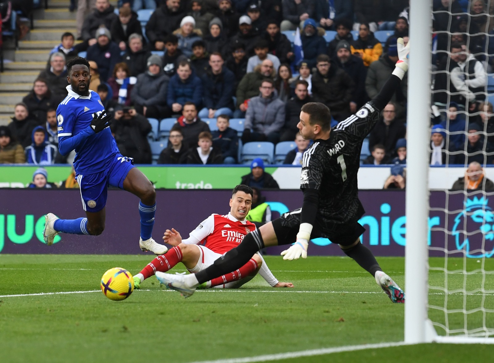 Arsenal FC y Manchester City continúan en la pelea por la Premier League. 