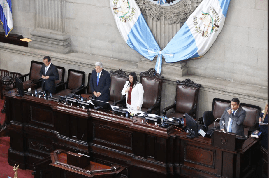 Diputados que se oponen al Ministerio de Planificación manifestaron que la Junta Directiva les negó el uso de la palabra. Fotografía: Congreso. 