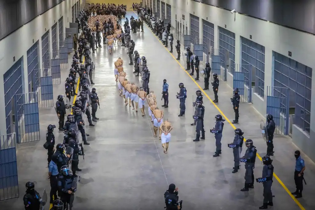 mega carcel para pandillas regimen de nayib bukele 24 de febrero de 2023 fotos afp presidencia el salvador