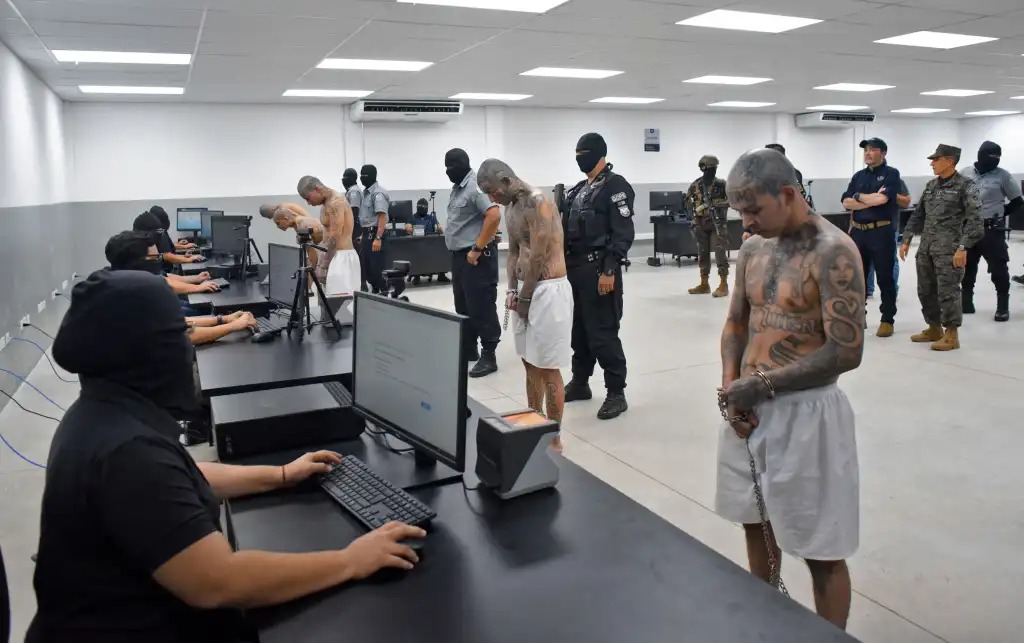 mega carcel para pandillas regimen de nayib bukele 24 de febrero de 2023 fotos afp presidencia el salvador