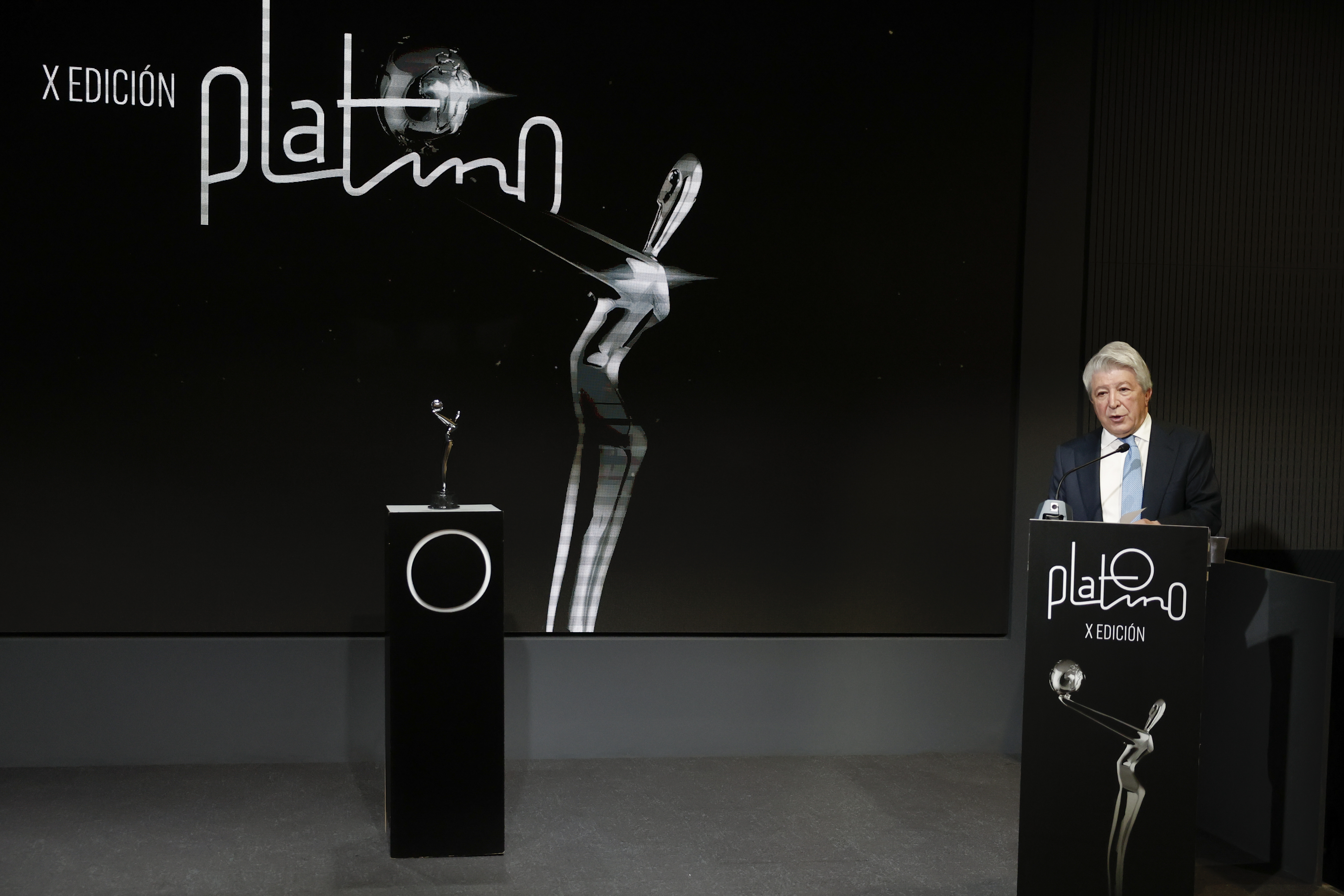 MADRID, 09/03/2023.- El presidente del Atlético de Madrid y productor de cine, Enrique Cerezo antes de la lectura de nominaciones de la X Edición de los Premios PLATINO, este jueves en Madrid. Los Premios Platino del Audiovisual Iberoamericano se celebrarán el próximo 22 de abril en el IFEMA de Madrid.  EFE/ Sergio Pérez