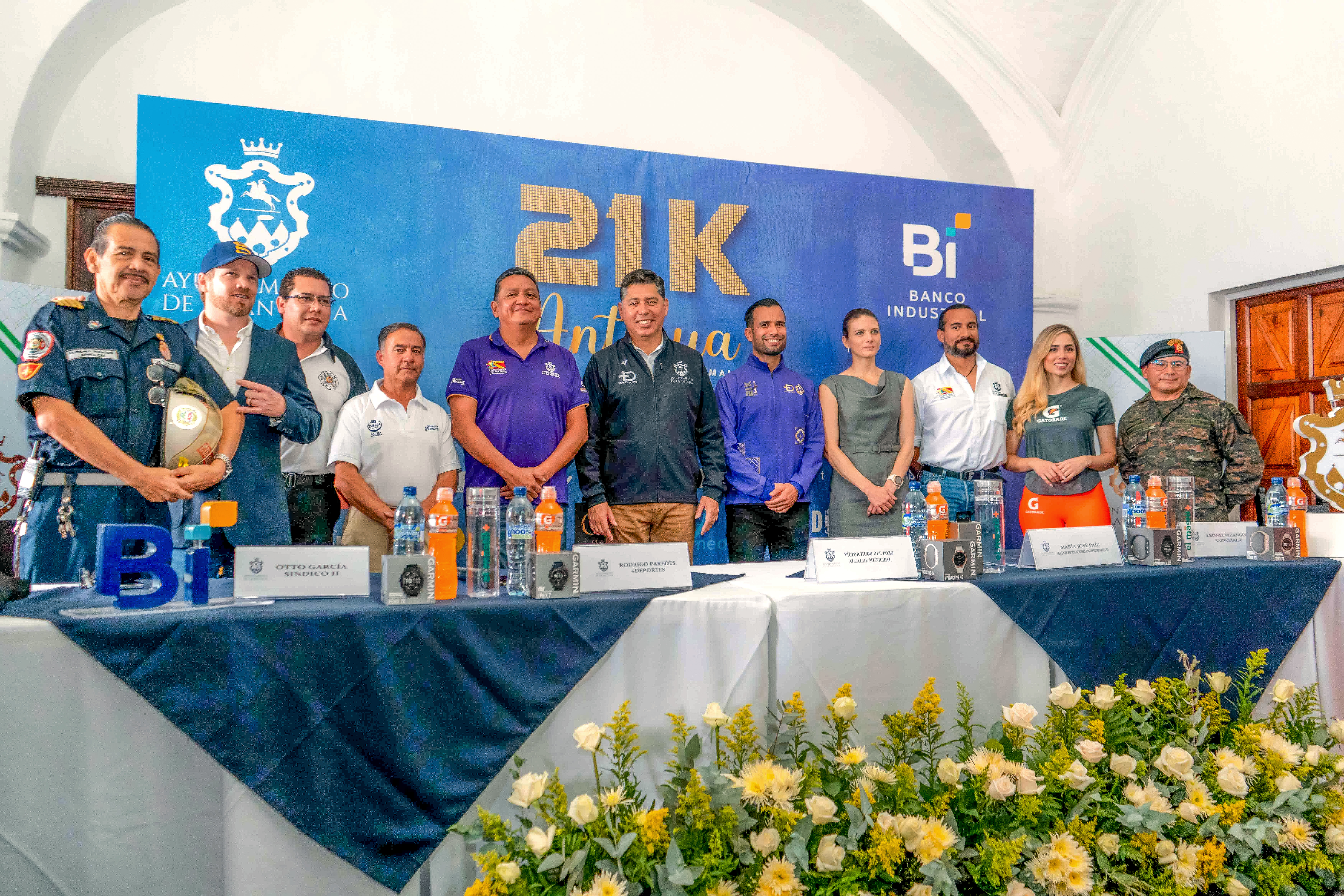 Organizadores junto a patrocinadores hicieron la presentación de la carrera. Foto Prensa Libre: Cortesía