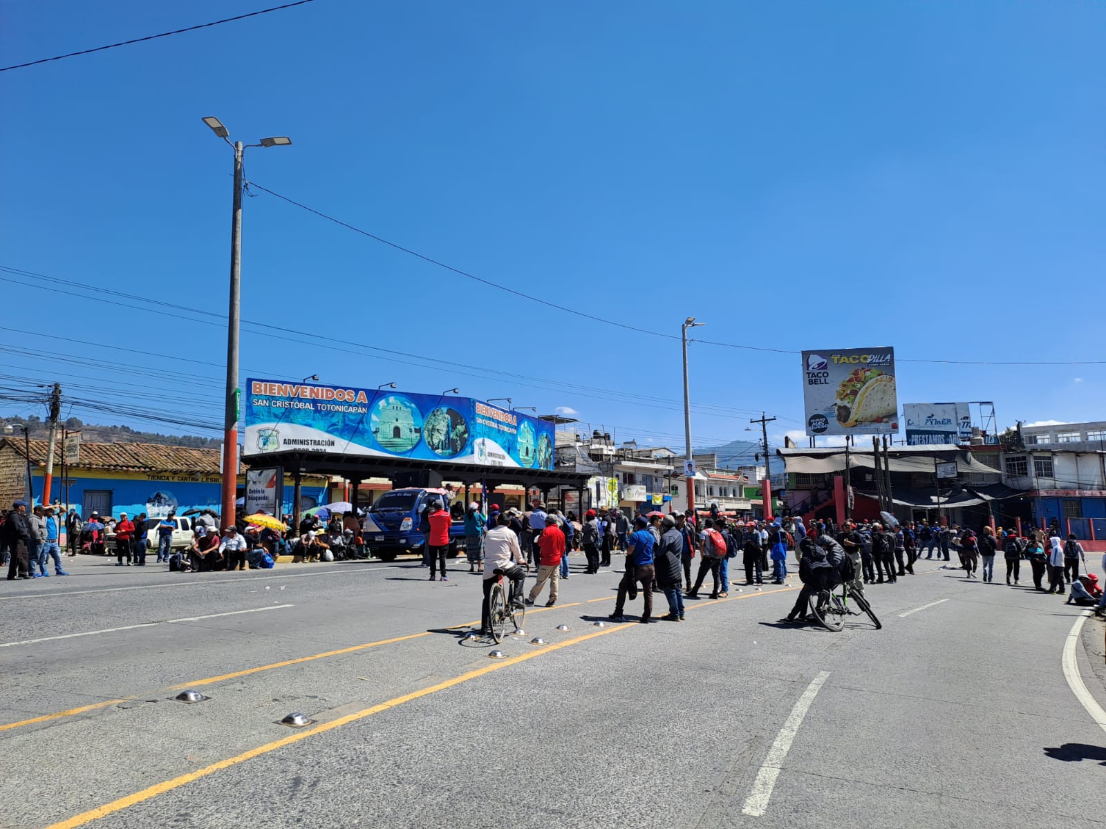 Bloqueo de 48 Cantones de Totonicapán, en km  188.5 de la RN-1, La Morería, Chichicastenango, Quiché. (Foto Prensa Libre: Mynor Toc)