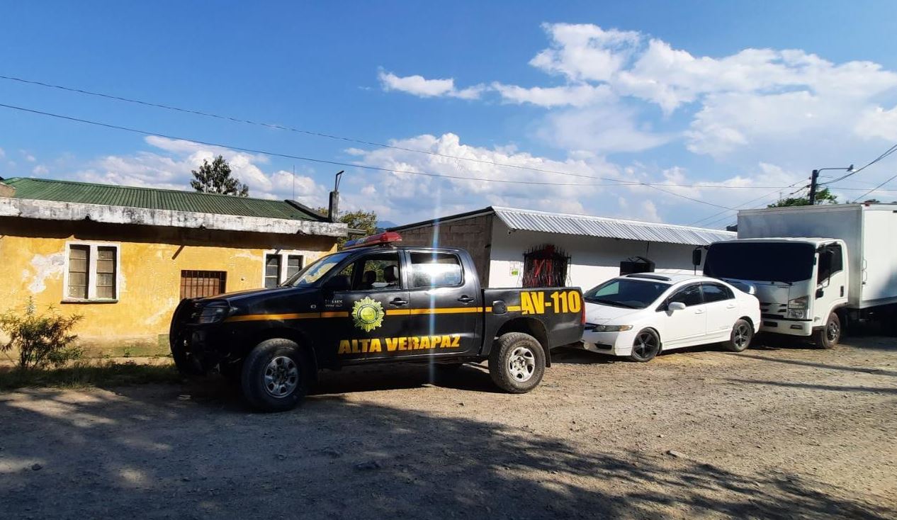 Una mujer y sus dos hijos fueron asesinados en la colonia Carlos V, en la zona 12 de Cobán, Alta Verapaz. (Foto Prensa Libre Eliu Nuila)